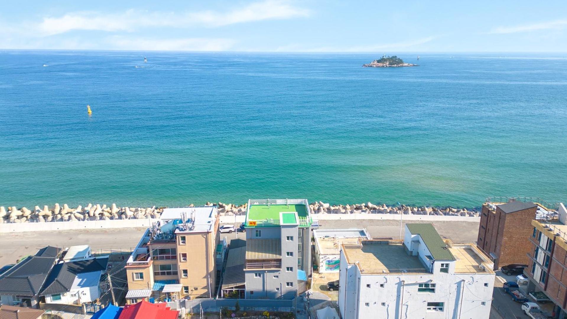 Sokcho Bird Island Pension Экстерьер фото